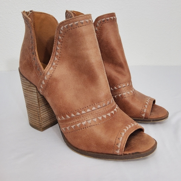 report peep toe booties